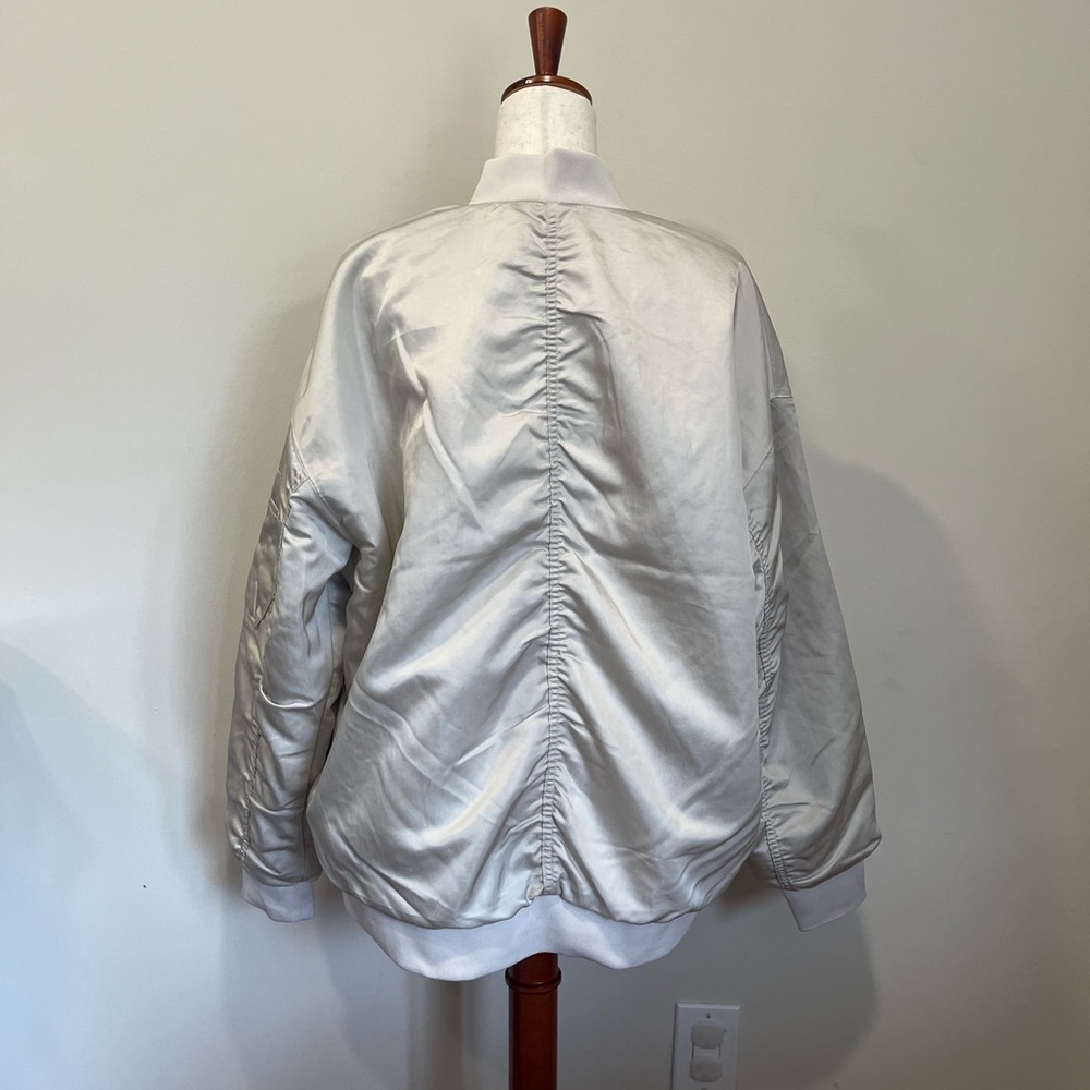 Nike Sportswear Women's REVERSIBLE Varsity Bomber Jacket Beige XL - Picture 4 of 9